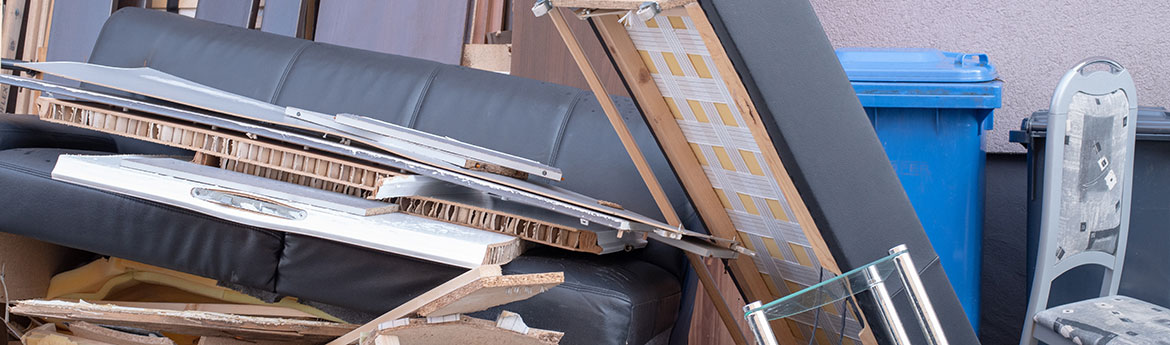 Alte Möbel und Sperrmüll