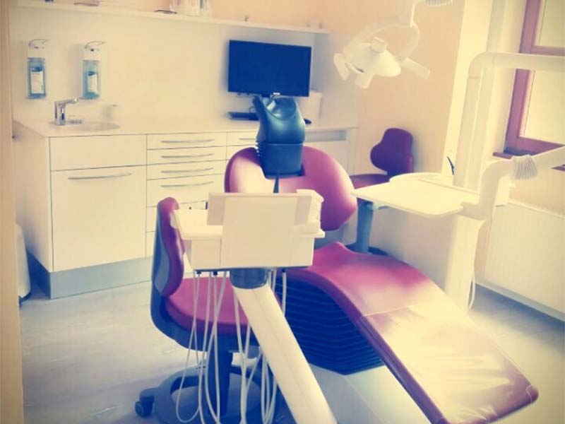 Zahnarztpraxis in Mainzer Innenstadt Foto Behandlungsraum